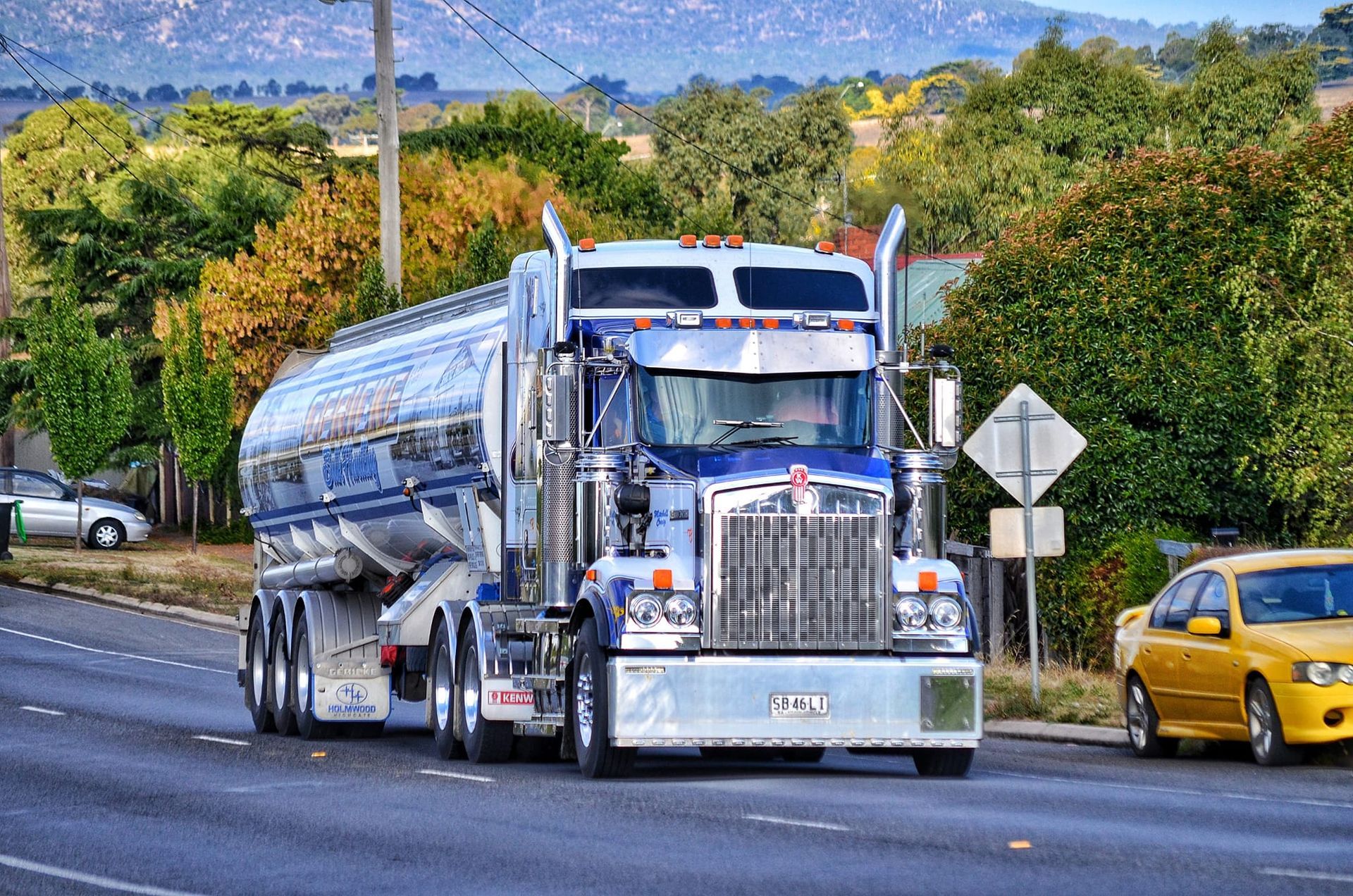 Blue And Siler Semi Truck — Naracoorte, SA — Gerickle Bulk Handling & Logistics