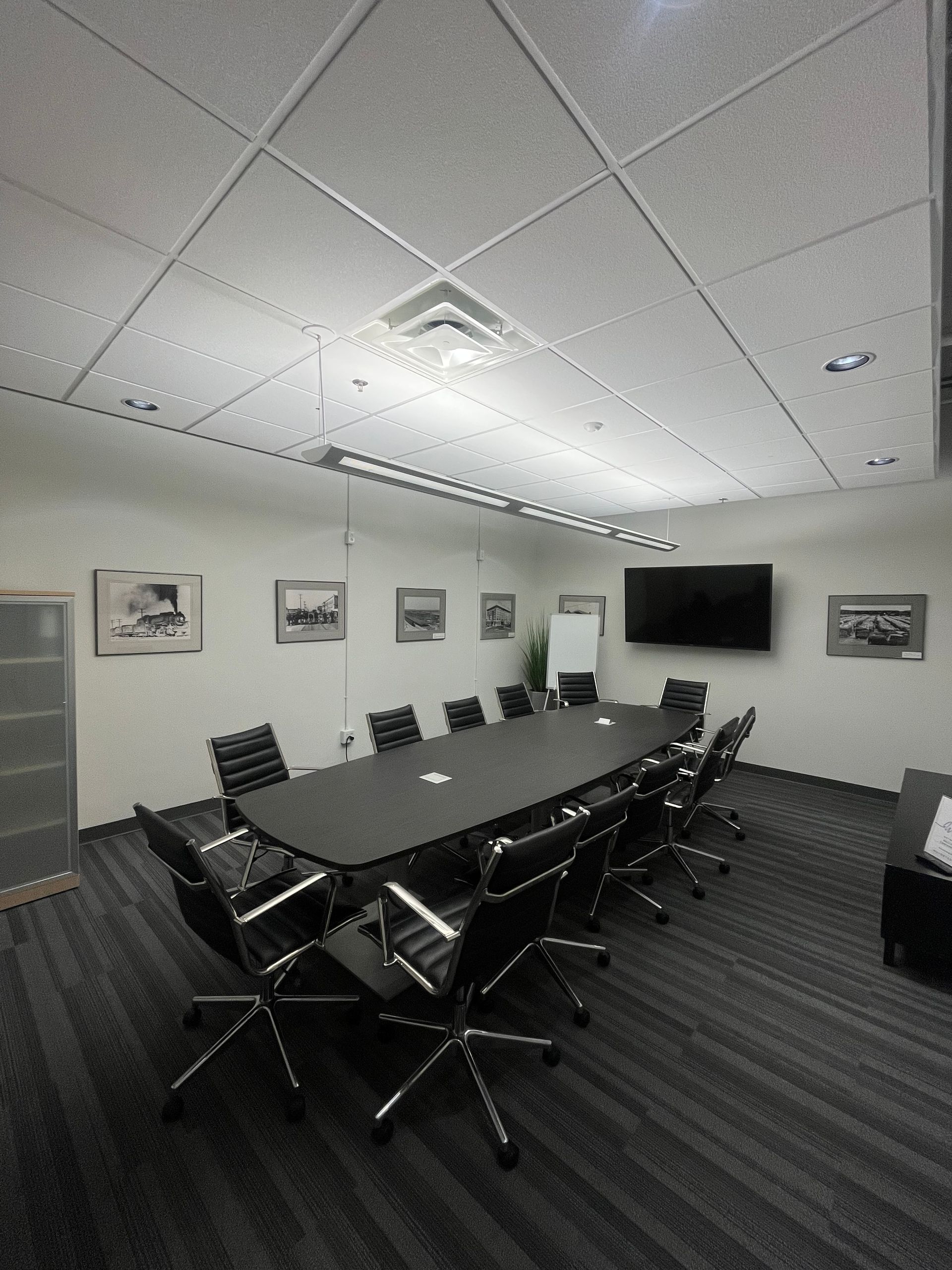 Pensacola meeting conference room, short-term rental conference room
