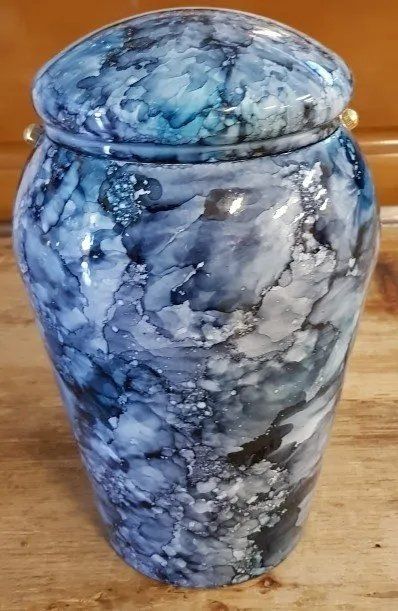 urna cineraria in marmo