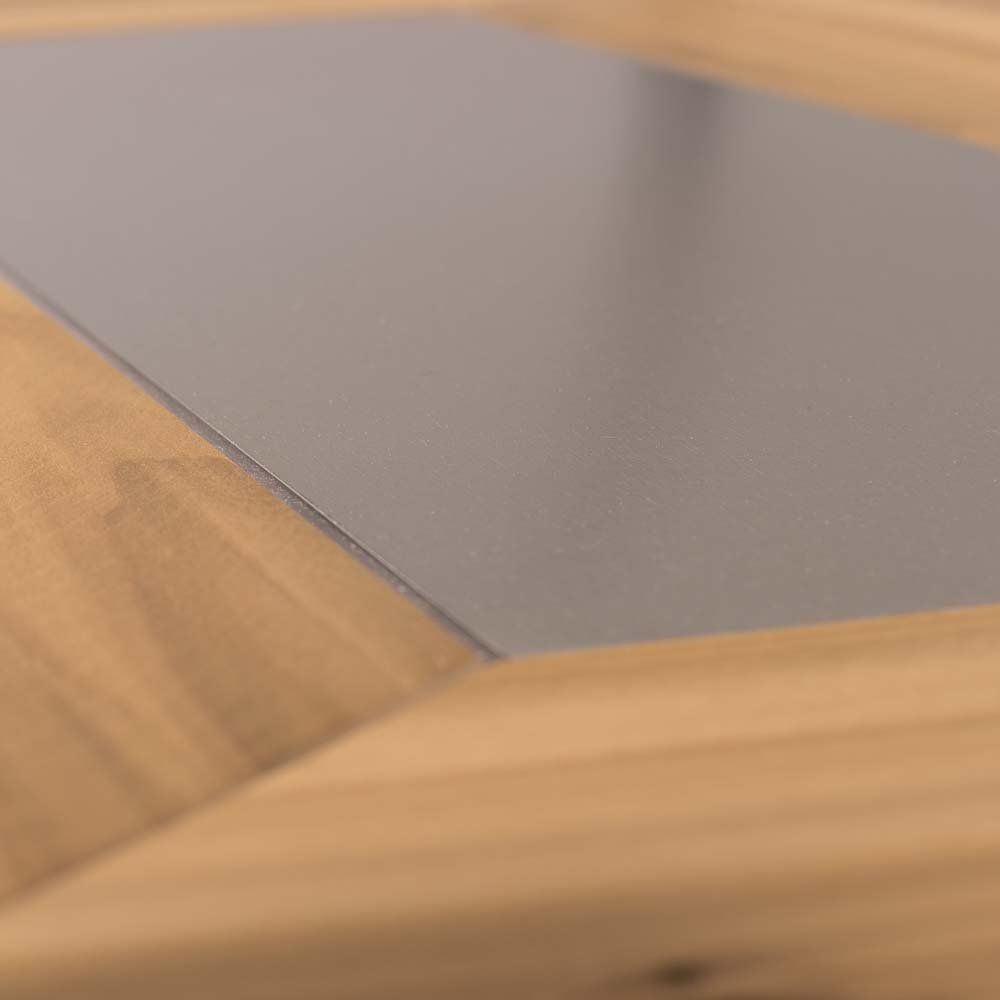 Die Heinisch - Wohntische, Wohntisch und Couchtisch mit Beleuchtung und kundenspezialisiertem Text oder Logo, sofa table with lighting  and customized text or logo, Glasstischplatte, Glass tabletop, luxury, Möbelmanufaktur, Heinisch Manufactory, modern, customized