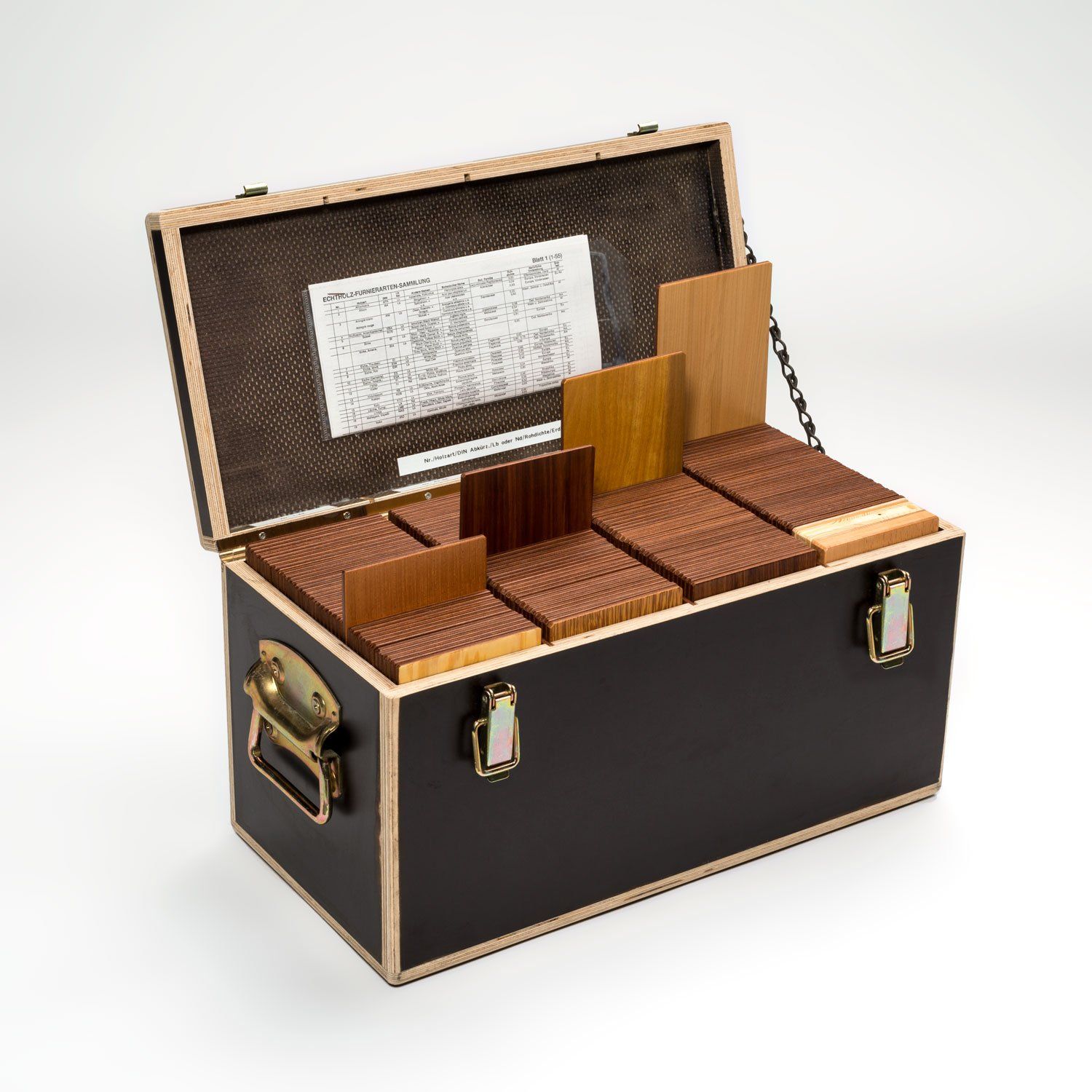 Die Heinisch - Wohntische, Wohntisch und Couchtisch mit Beleuchtung und kundenspezialisiertem Text oder Logo, sofa table with lighting  and customized text or logo, Glasstischplatte, Glass tabletop, luxury, Möbelmanufaktur, Heinisch Manufactory, modern, customized, Holzauswahl, wood options