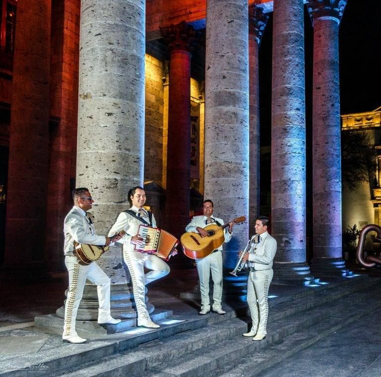 Serenata de mariachi