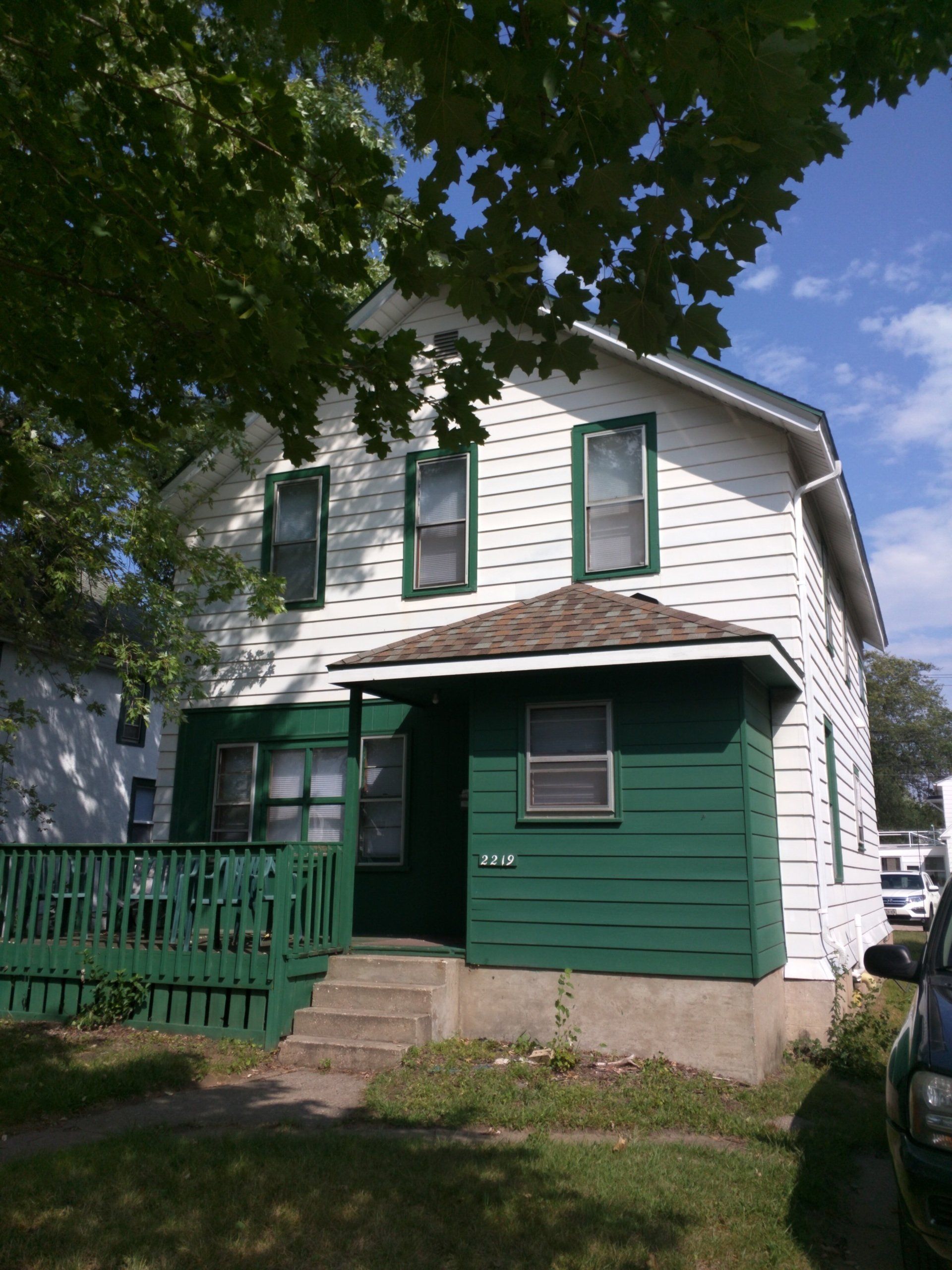 2219 La Crosse St La Crosse, WI 54601