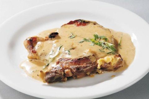 PORK CUTLETS WITH AOSTA VALLEY FONDUE