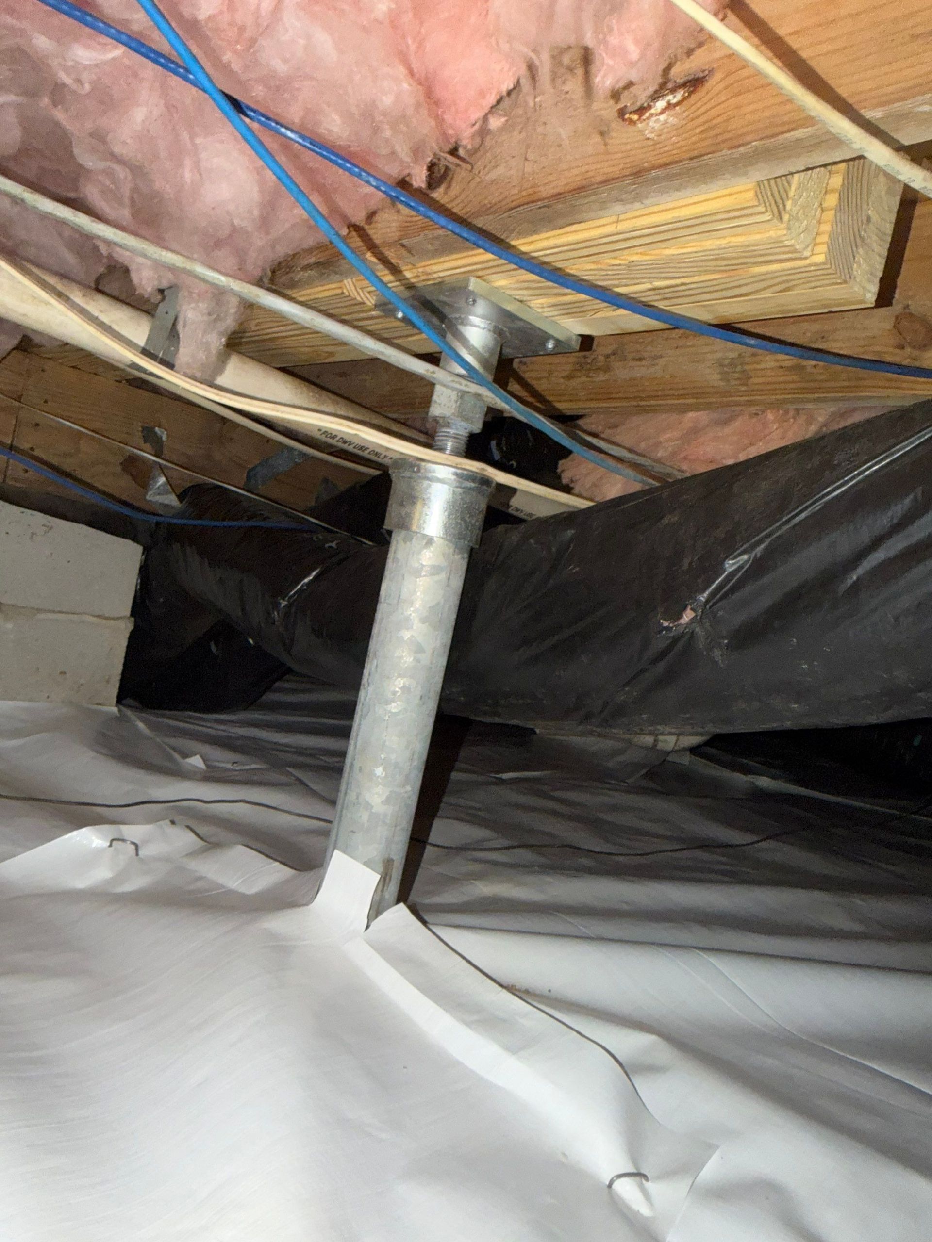Crawl Space support jack under home in Tabb area of Yorktown.