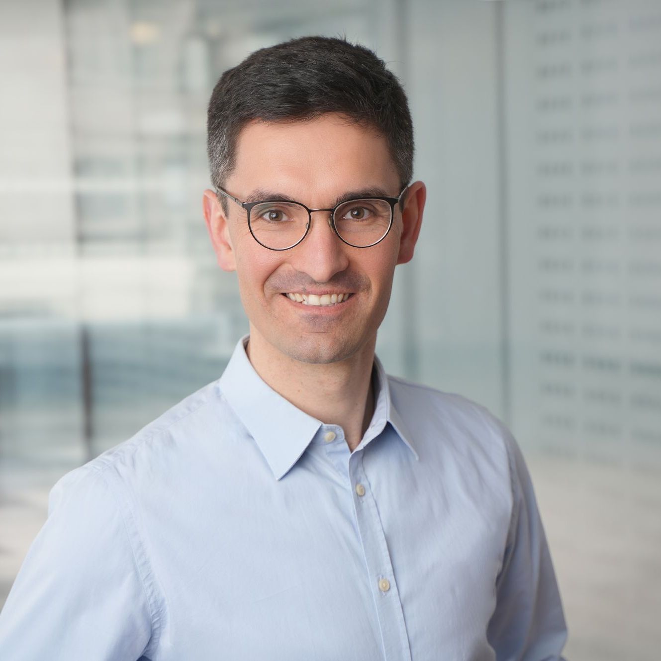Dr. Carl-Philipp Ding Dr. Carl-Philipp Ding