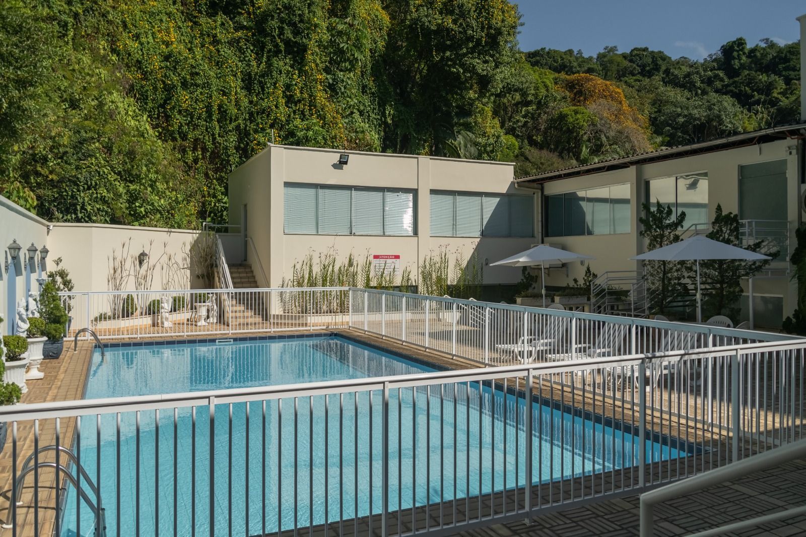 Himmelblau Palace Ltda