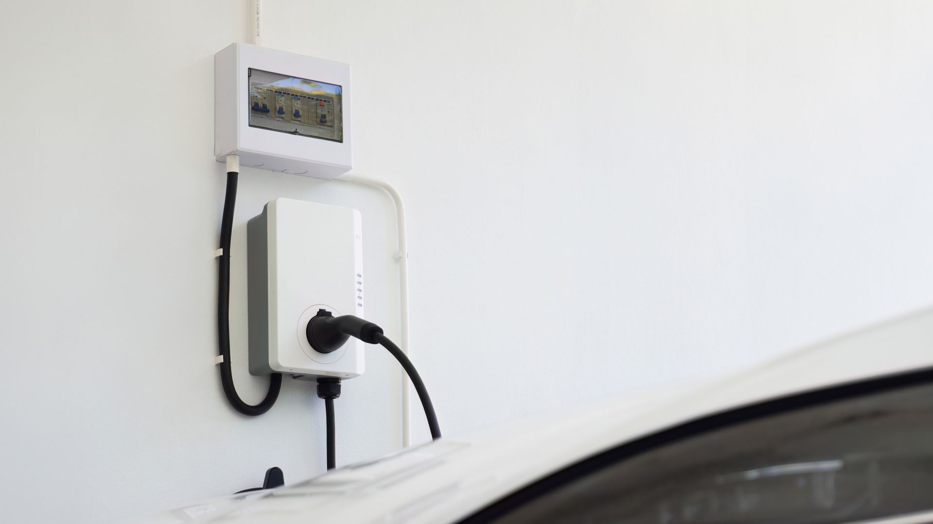 Sähköautojen latausasemien asennus kauniainen