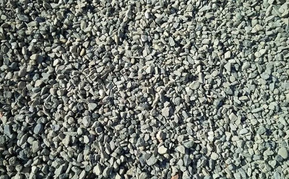 prodotti inerti per edilizia: sabbie, pietrisco, terre e stabilizzanti, massi di arenaria, materiali di recupero La Spezia