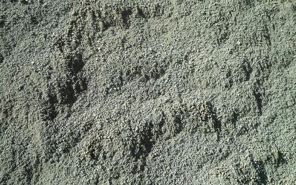 prodotti inerti per edilizia: sabbie, pietrisco, terre e stabilizzanti, massi di arenaria, materiali di recupero La Spezia