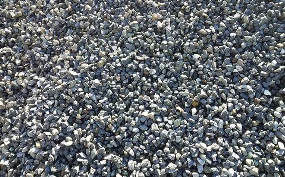 prodotti inerti per edilizia: sabbie, pietrisco, terre e stabilizzanti, massi di arenaria, materiali di recupero La Spezia