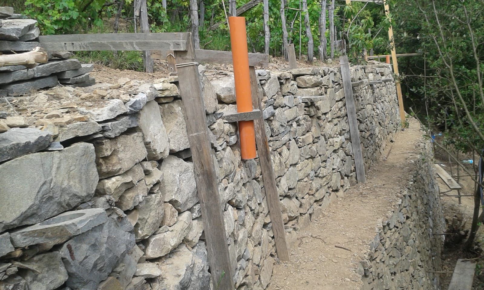 pietre per muri a secco La Spezia