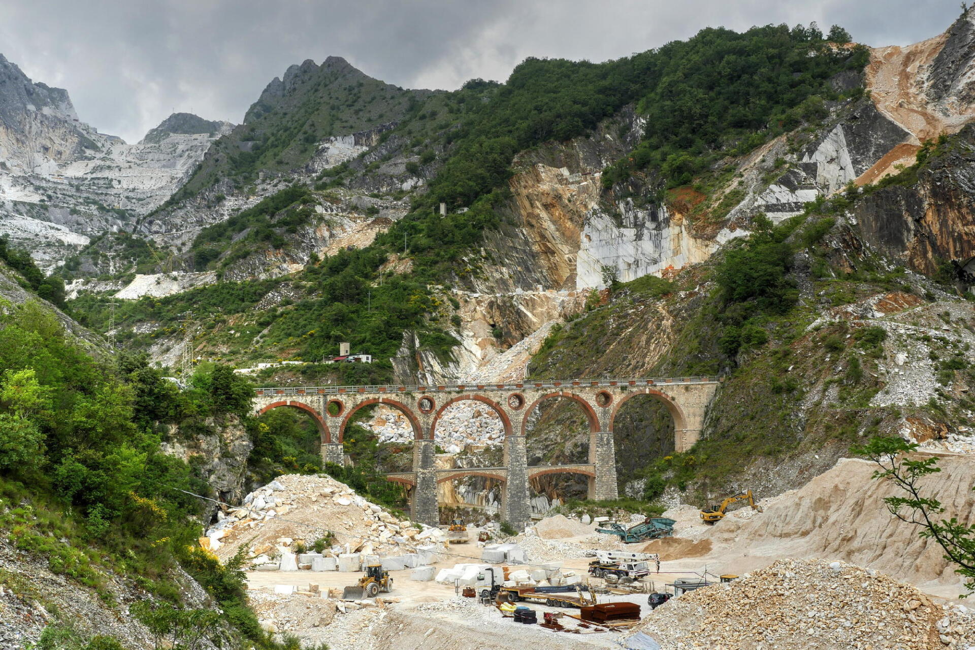 Massa Carrara Cave di marmo