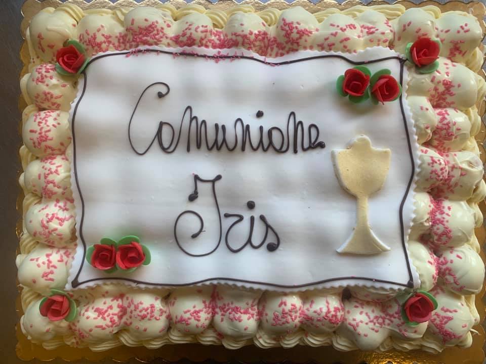 torta di compleanno con scritta personalizzata