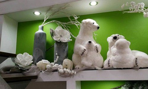 Famiglia di orsi polari per accompagnare le bianche fiori