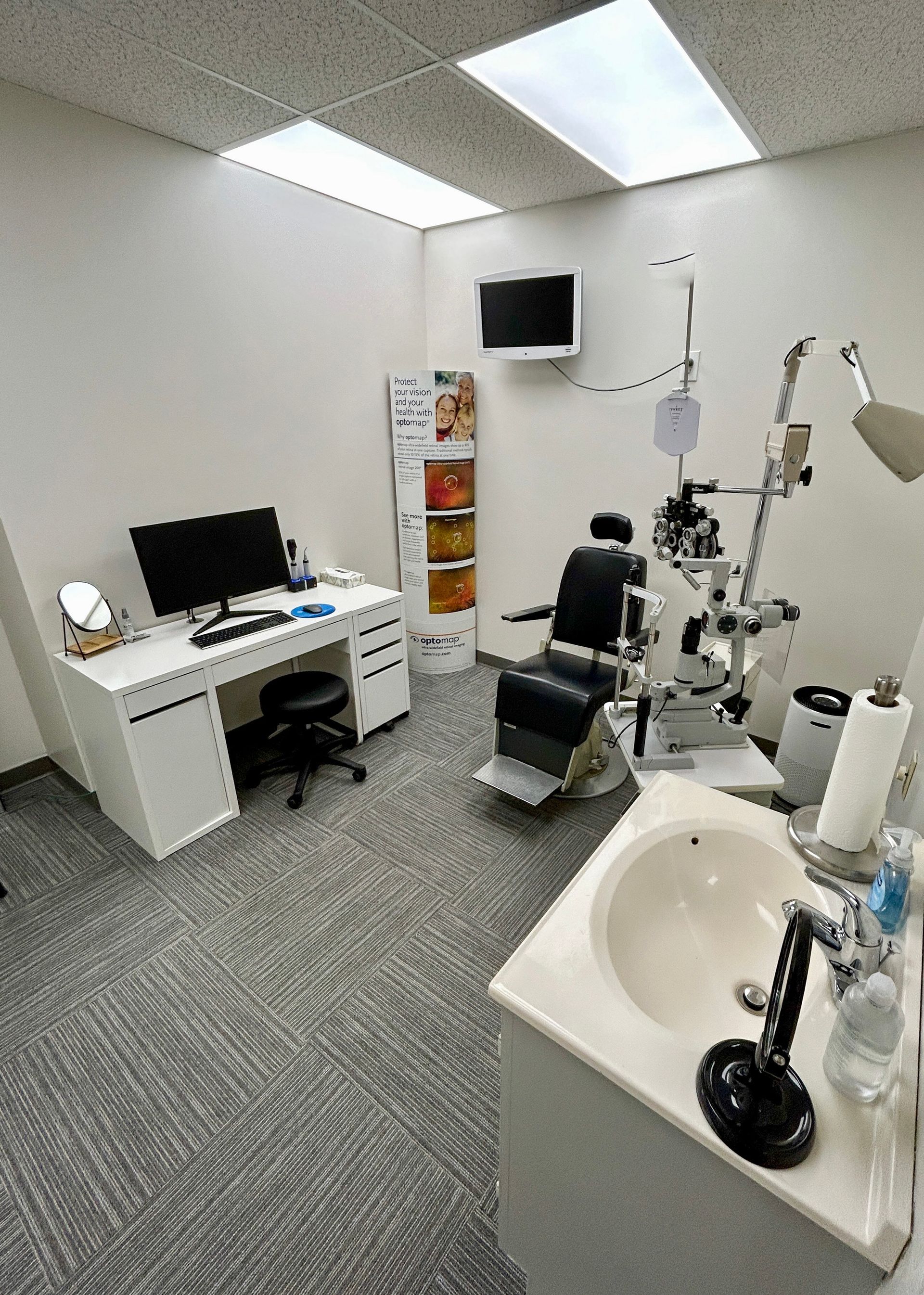 Bay Eye Center in Cedarville | Eye Care Center Exam Room | Plymouth, MA