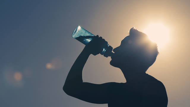 does drinking water help lubrication Water and Your Diet: Staying Slim and Regular With H2O main image 1