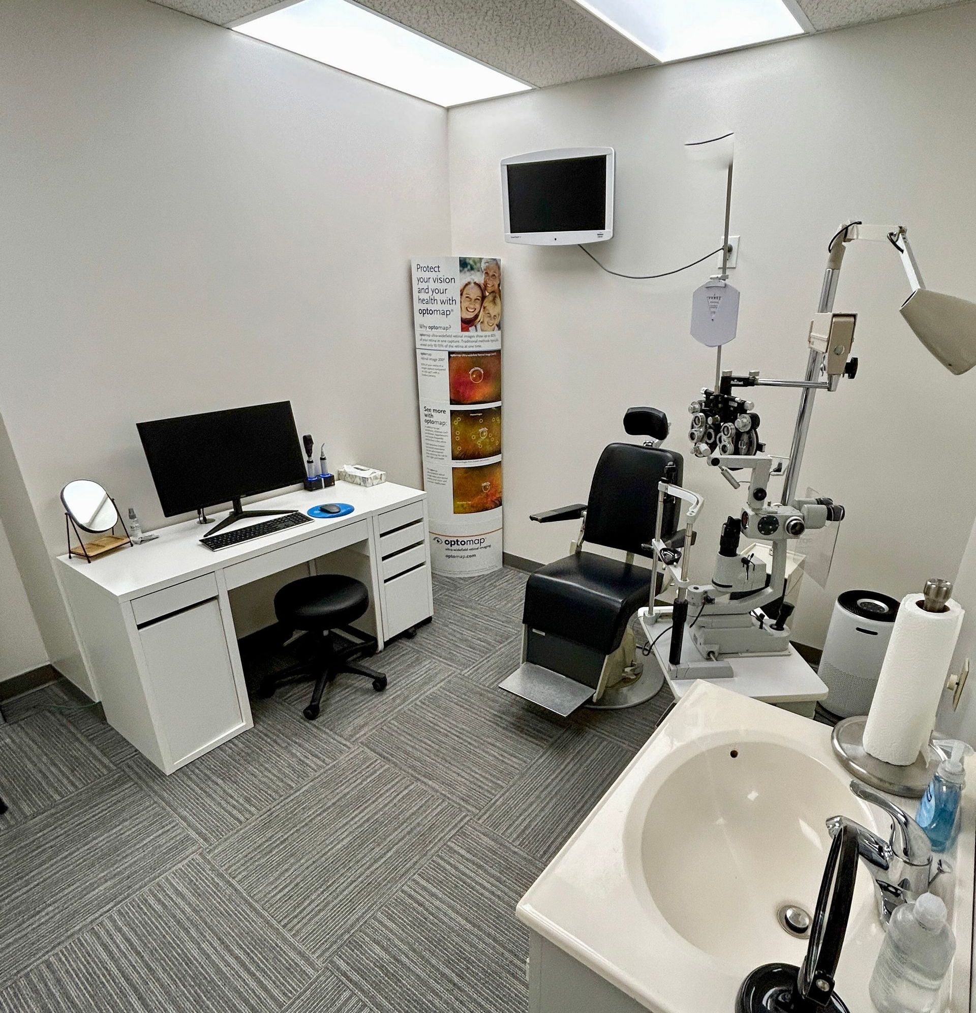 Bay Eye Center in Cedarville | Eye Care Center Exam Room | Plymouth, MA