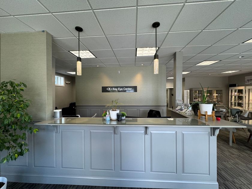 Bay Eye Center in Mansfield front desk