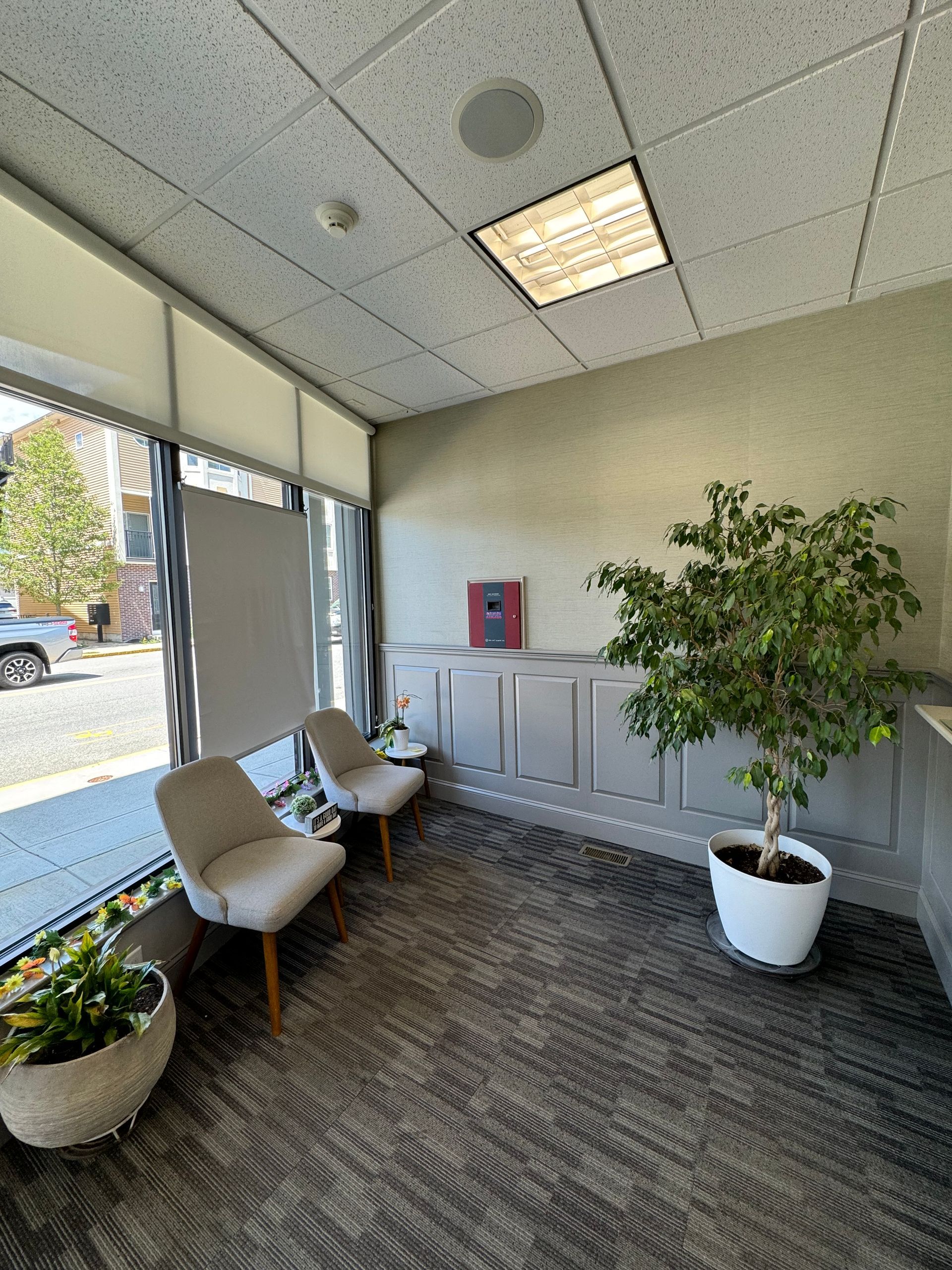 Bay Eye Center in Mansfield waiting area