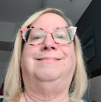 Meet Shelley, Bay Eye Center patient, who bought 6 pairs of glasses