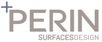 Logo PERIN Surfaces Design in grigio con un'icona a forma di croce