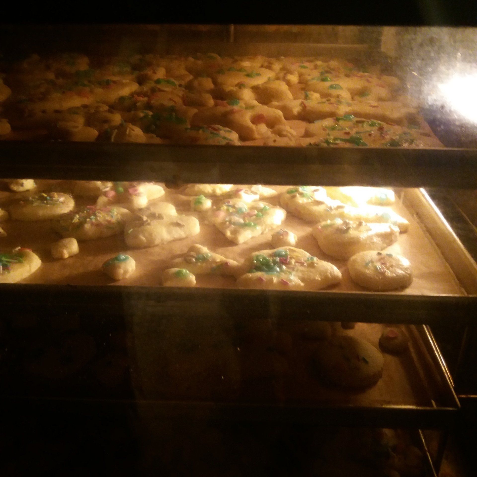 mājas, māja, vardarbība māja, nepilngadīgais, konflikti ģimenē, agresija