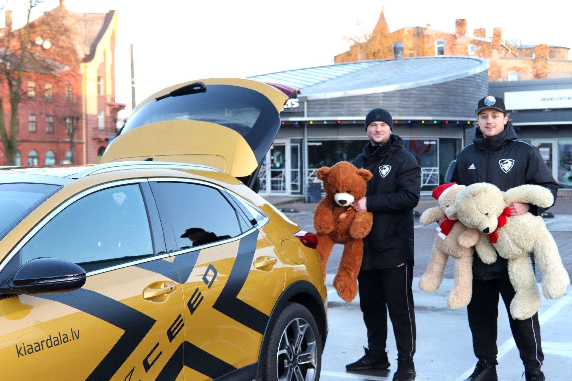 Ziedojumi, ziedot, palīdzība, palīdzēt