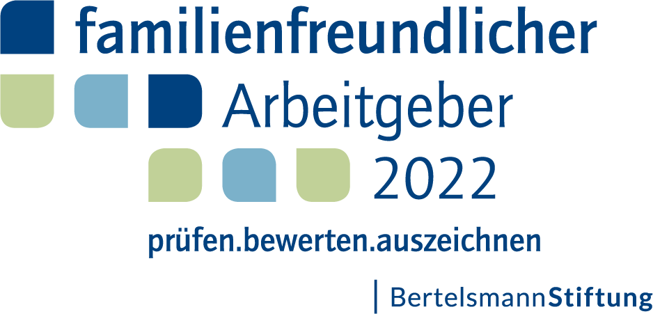 A logo for a company called familienfreundlicher arbeitgeber 2022