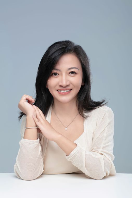 Dr. Zheng Zhang China Medic Inhaberin