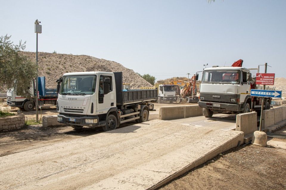 Parco mezzi di trasporto inerti