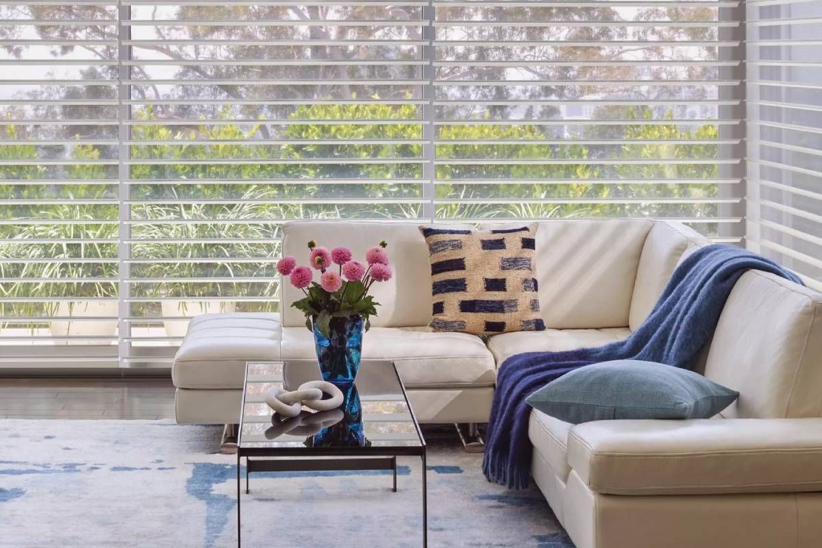 Hunter Douglas Silhouette® Sheer Shades on Expansive Windows in an Open Seating Area near Sarasota, Florida (FL)