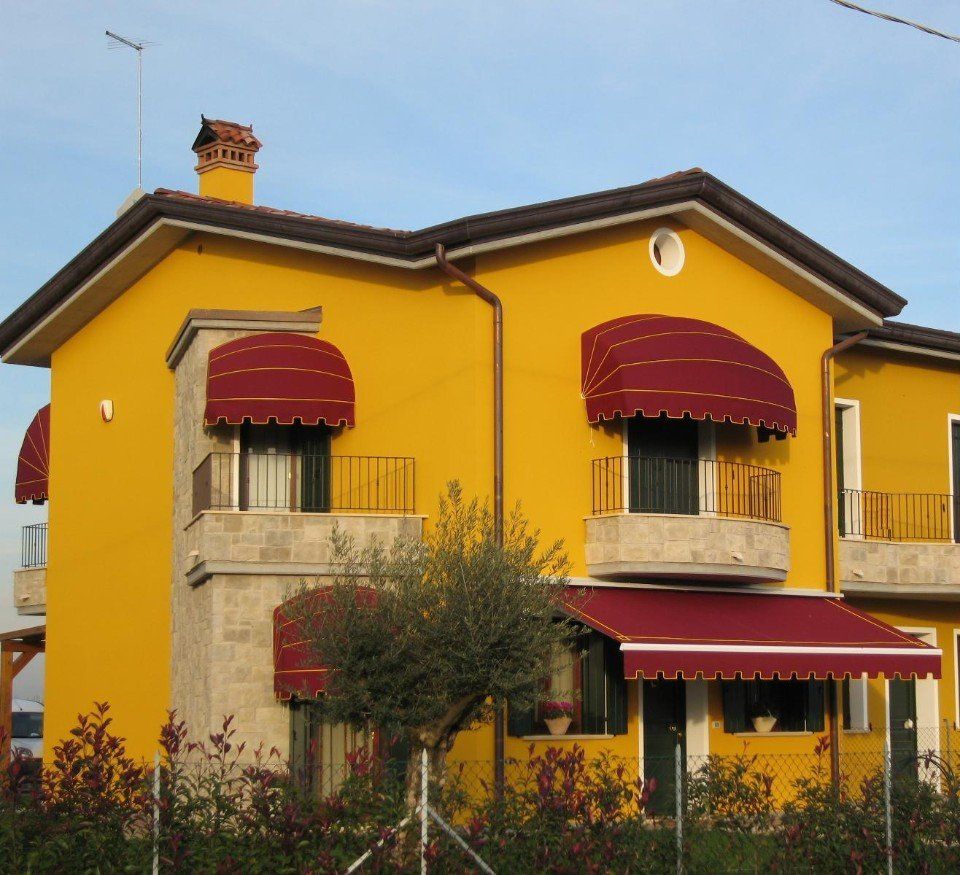 Tende a capottina rosse