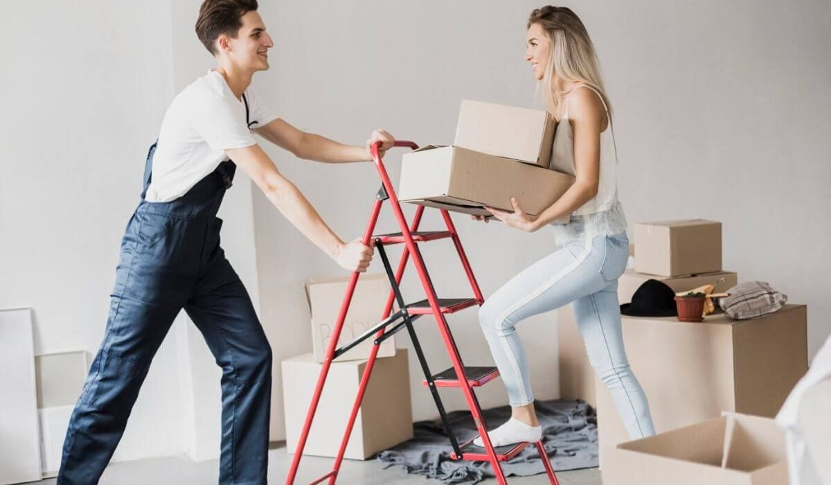 Mover Lifting Furniture