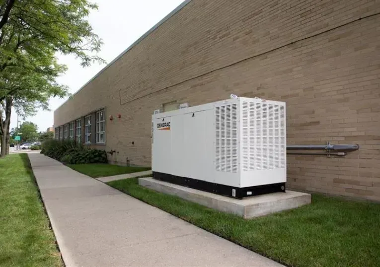 A large white box with the word lincoln on it