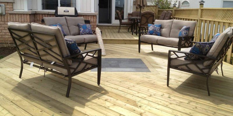 Courtice Backyard Deck Building Contracting Companies
