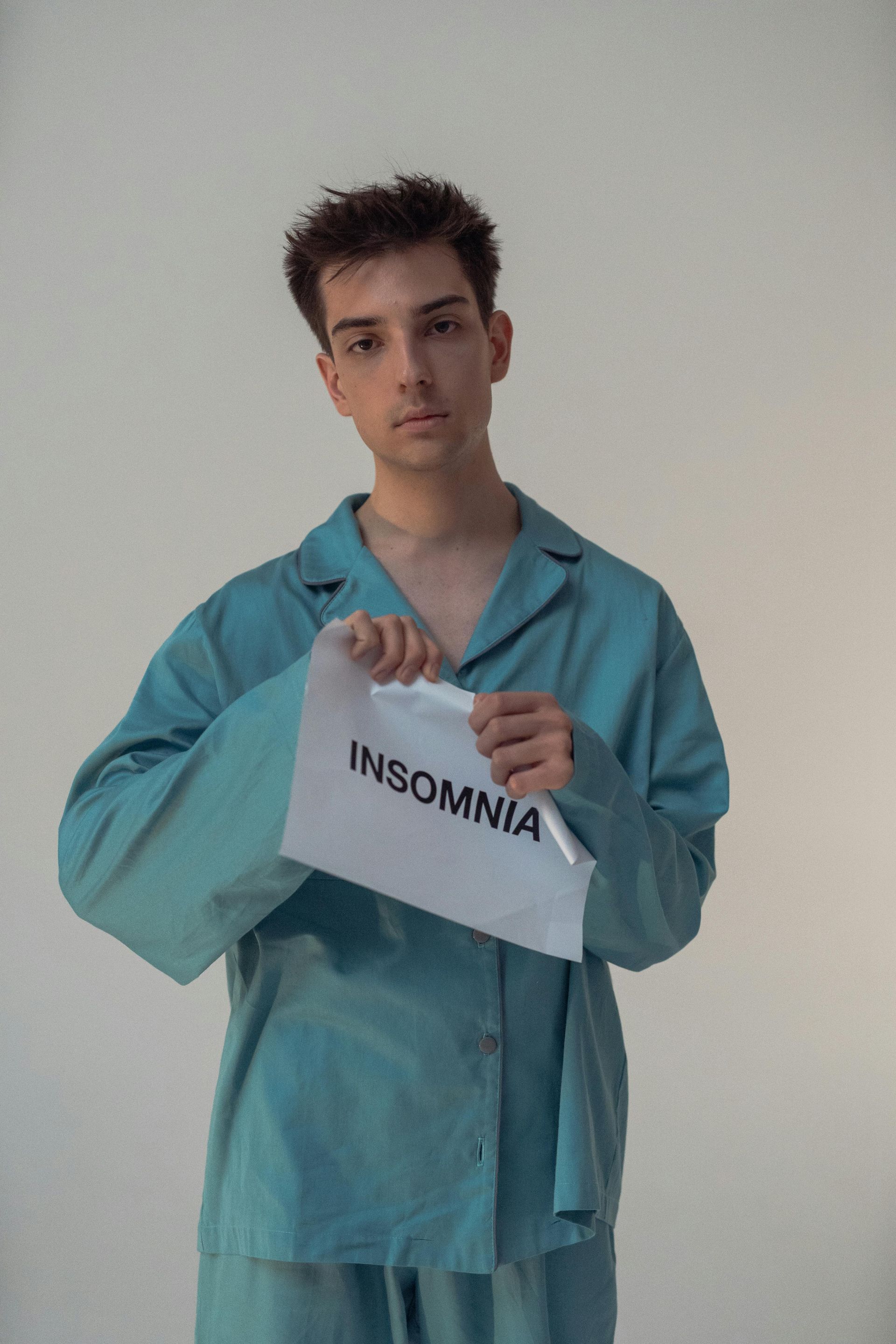 Persoon met document over insomnia