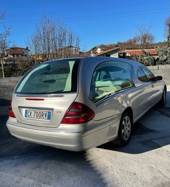 carro funebre mercedes grigio metallizzato
