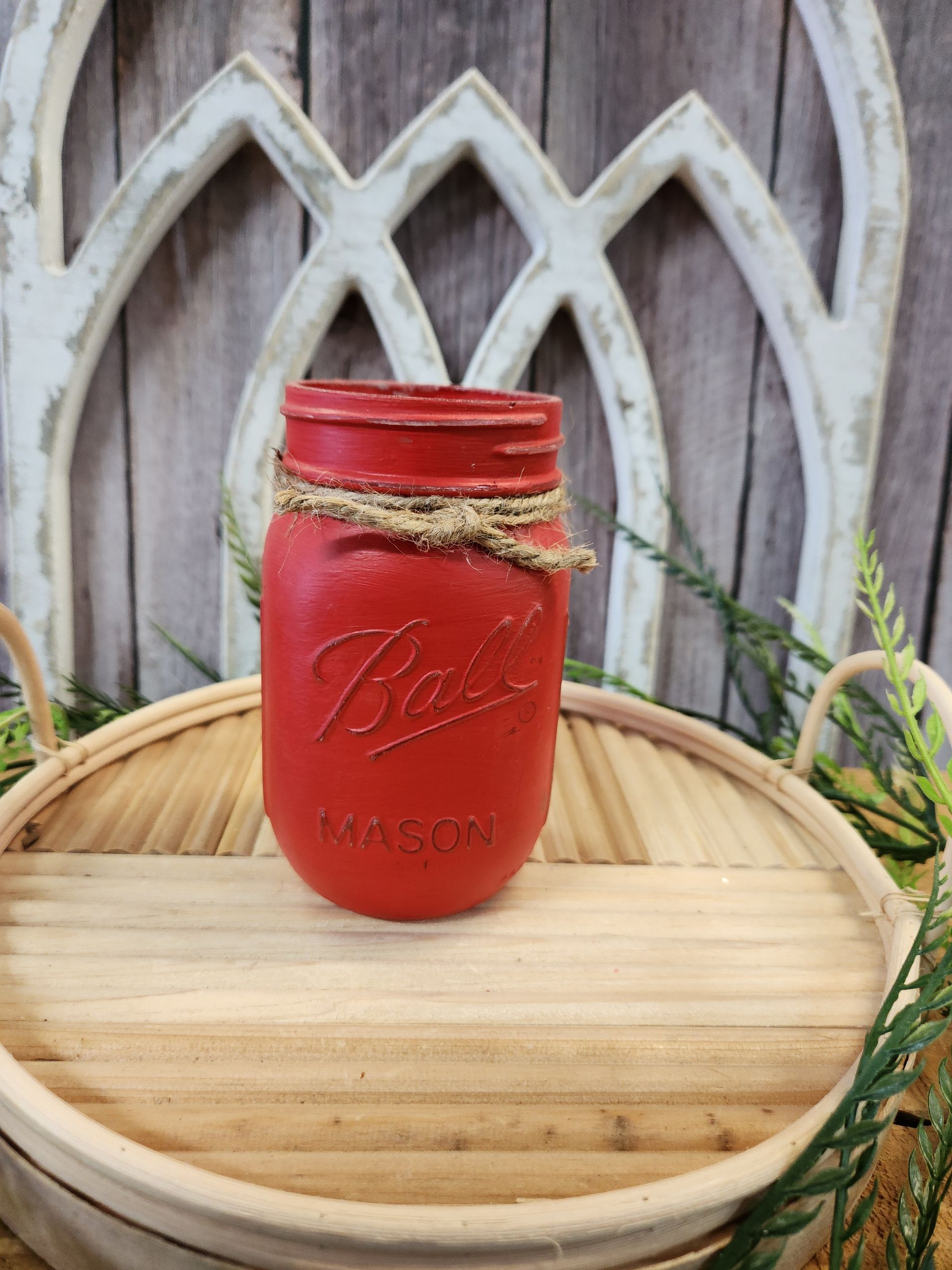 Farmhouse pint jar - Painted Farmhouse Red