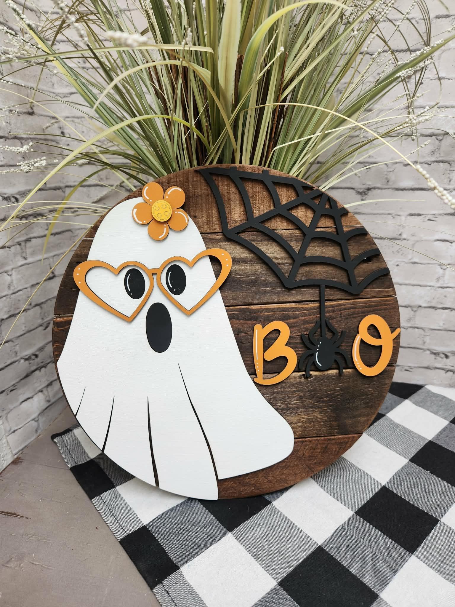 Round Boo door hanger, Round boo with ghost door sign, Round Halloween door sign, Ghost door hanger