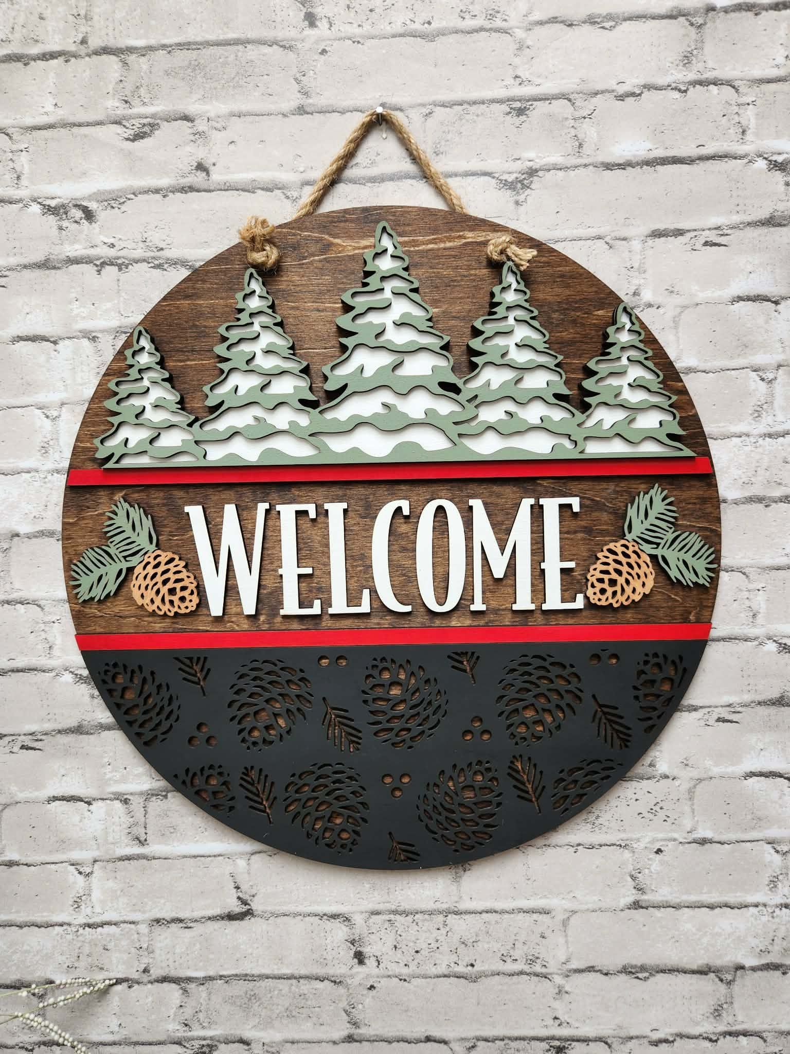 Round welcome door hanger, Round Christmas door hanger with pine trees, Round Christmas 