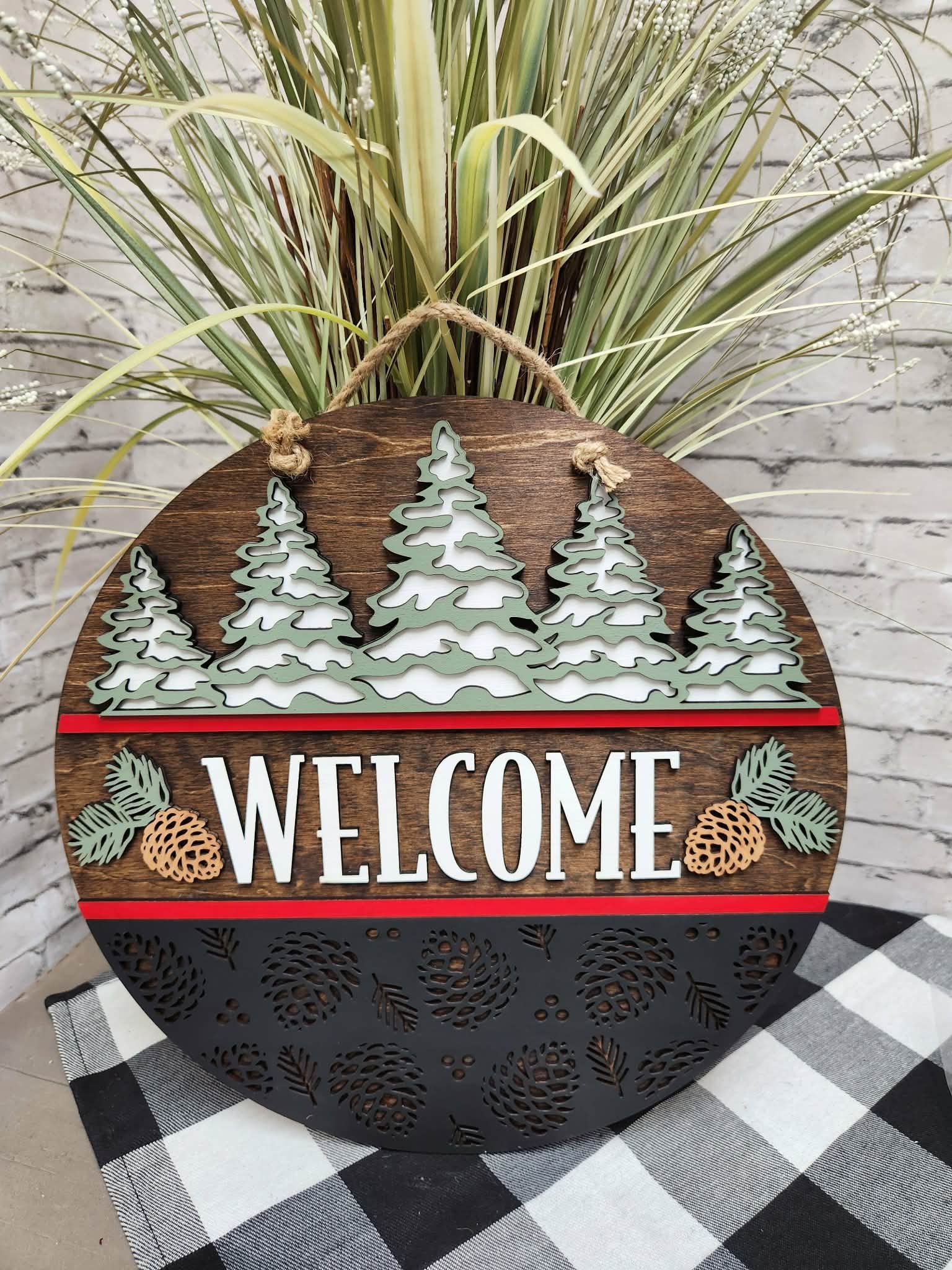 Round welcome door hanger, Round Christmas door hanger with pine trees, Round Christmas 