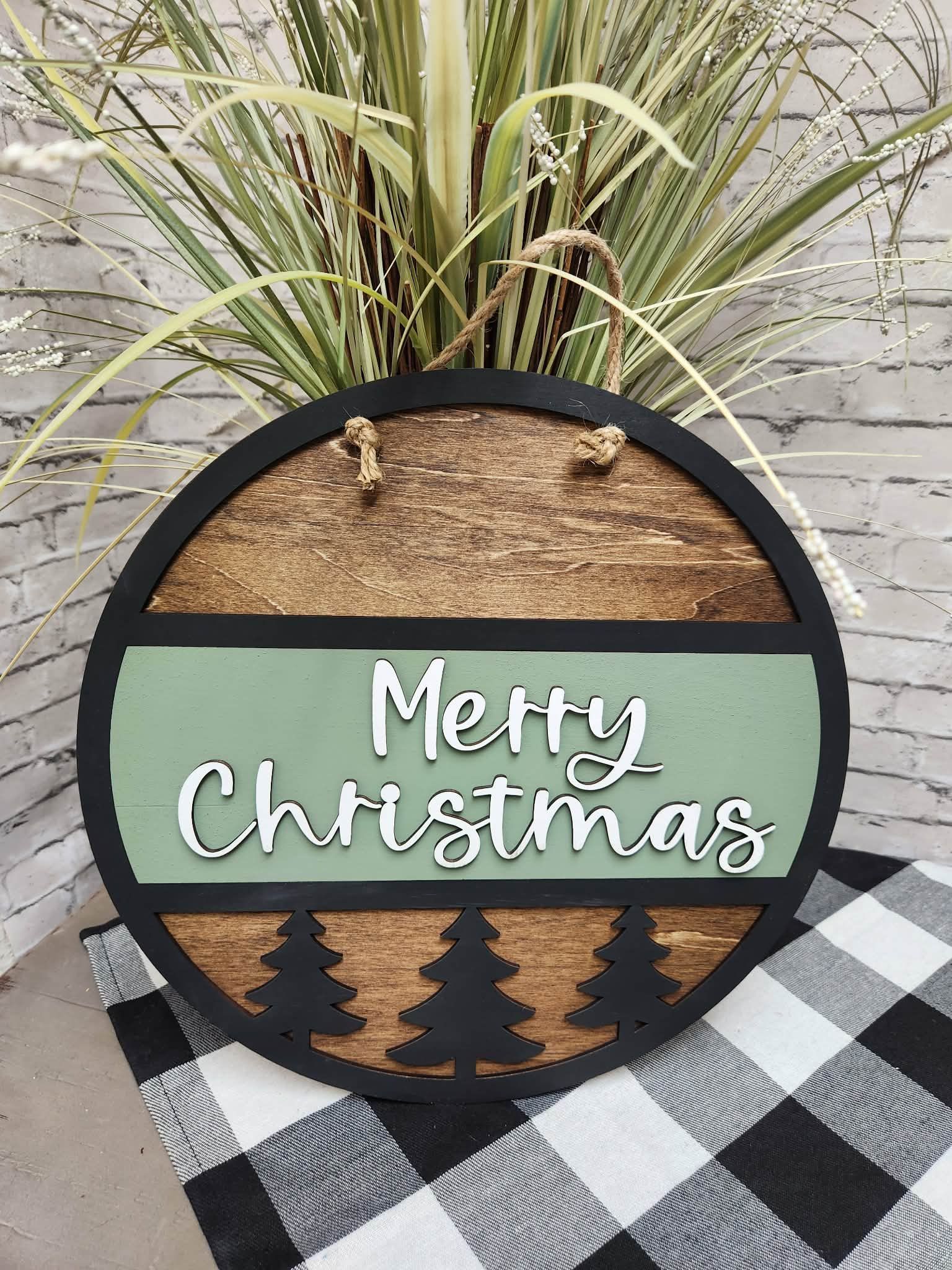 Round Merry Christmas door hanger, Merry Christmas door sign, Merry Christmas with pine trees door hanger