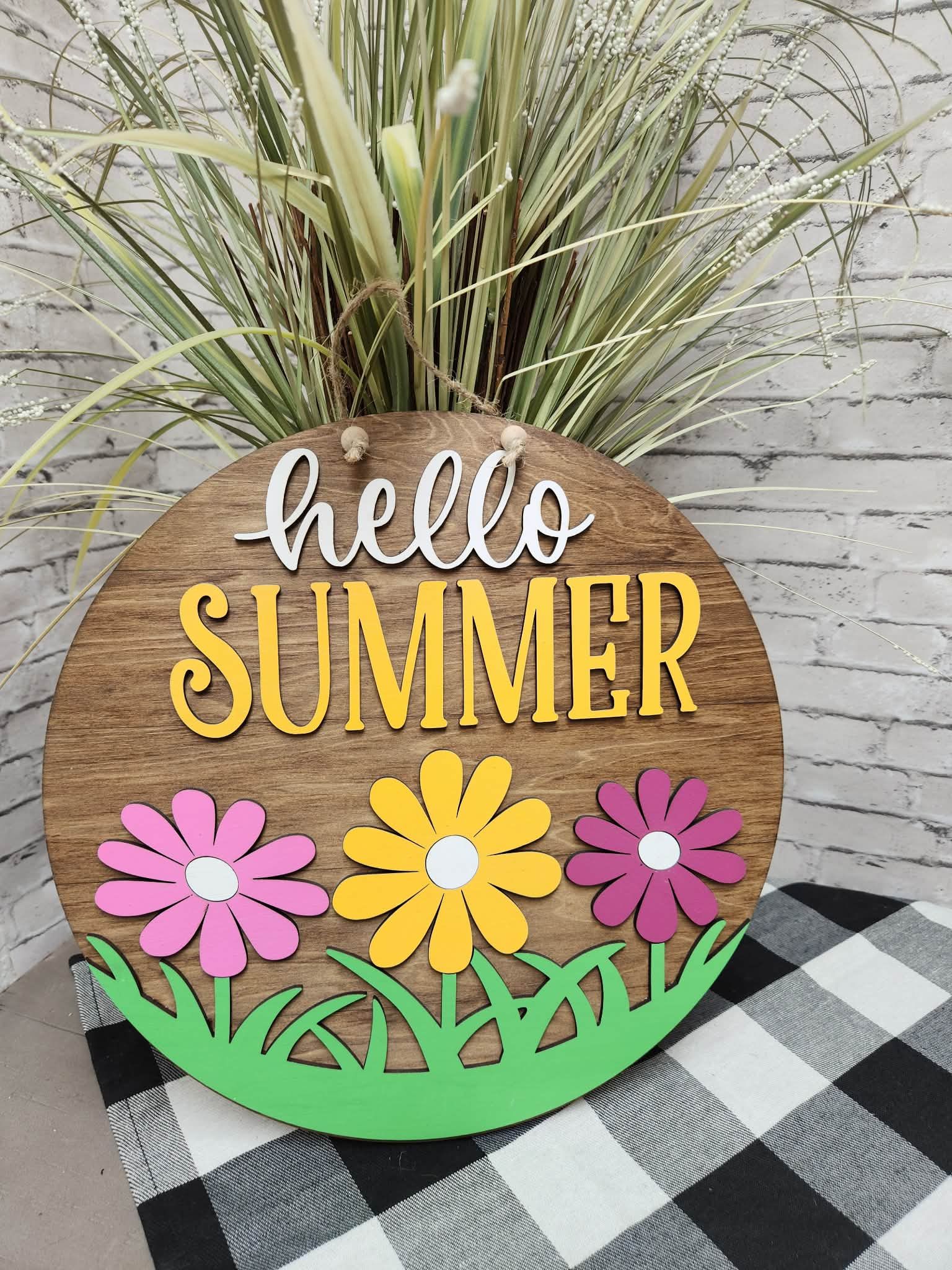 Hello summer door hanger with pink and yellow daisies
