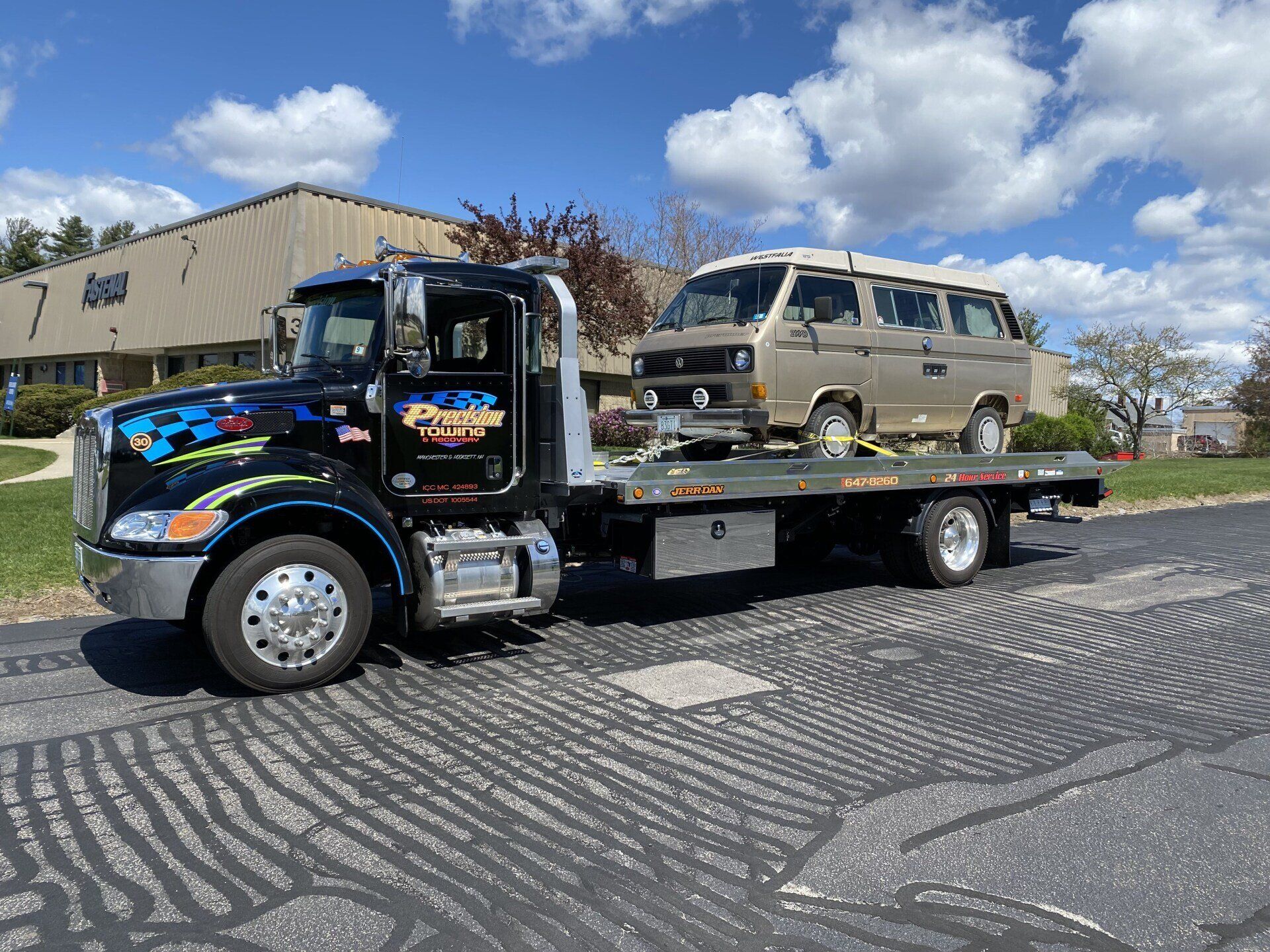 Towing Flatbed Services