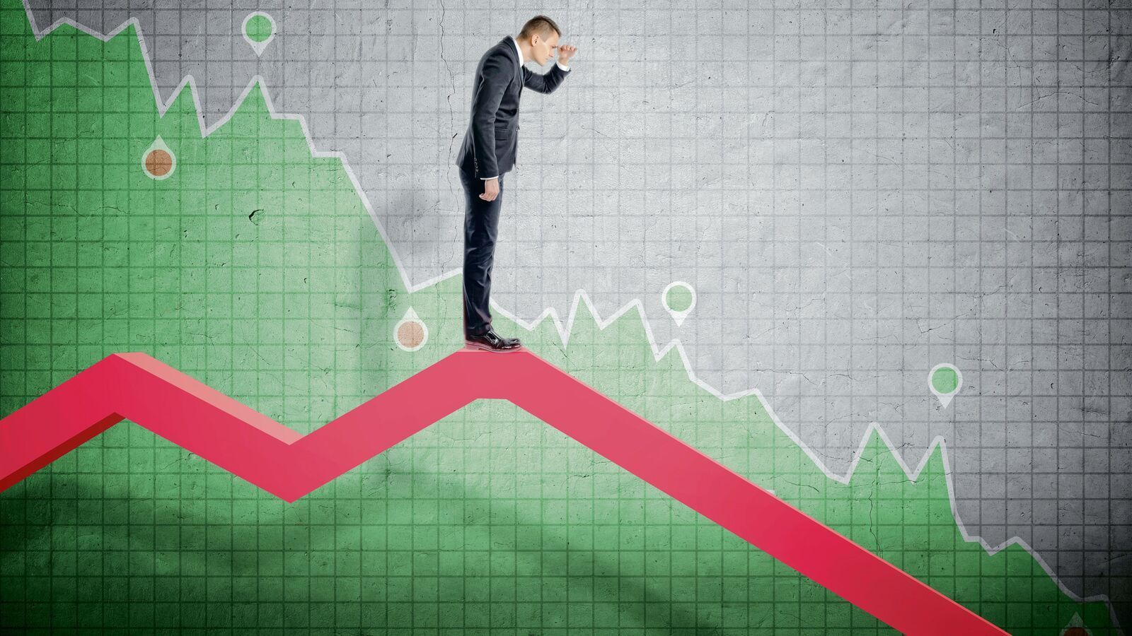 Image of decreasing revenue, representing strategy and planning needed for contractors to get real leads from marketing efforts.