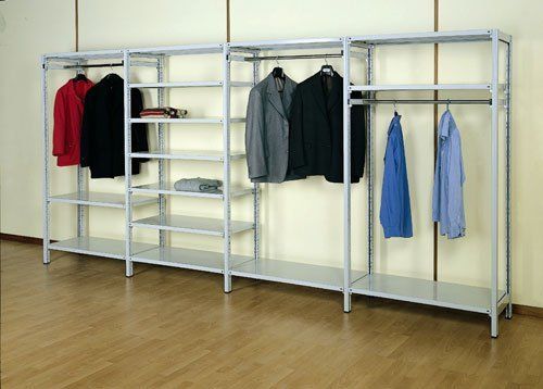 MODELLO DI SCAFFALI A GANCIO