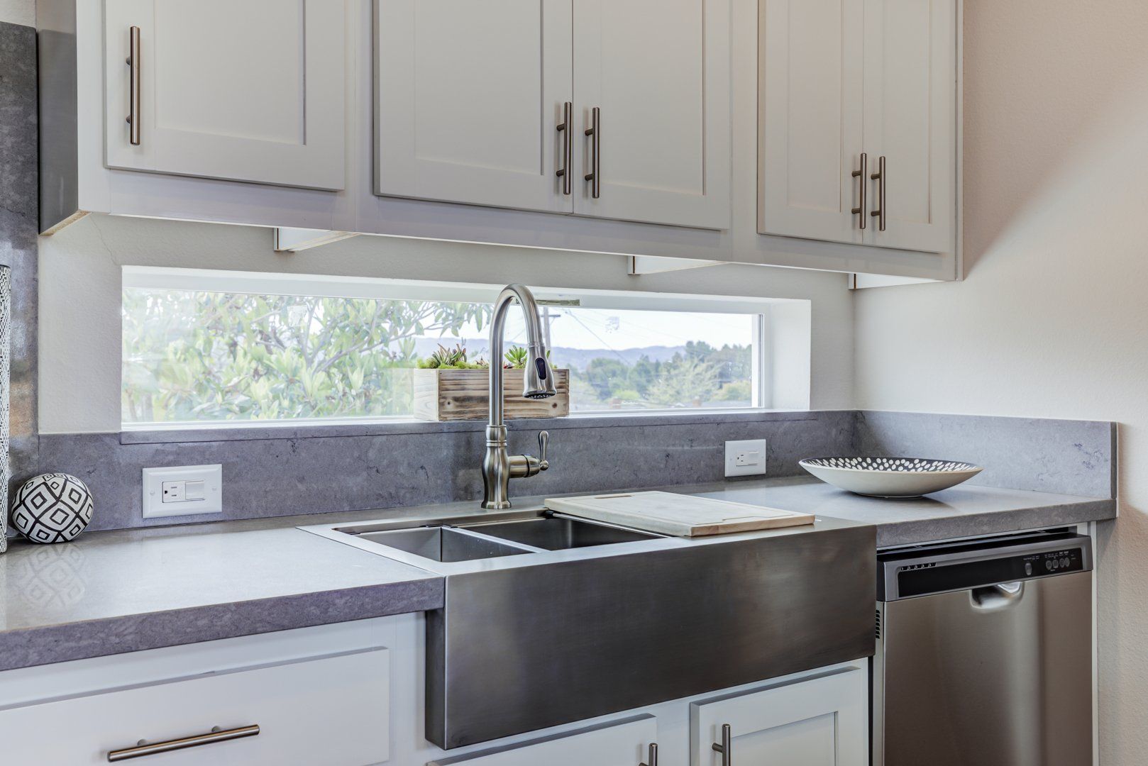 Metal Double Bowl Farmhouse Sink