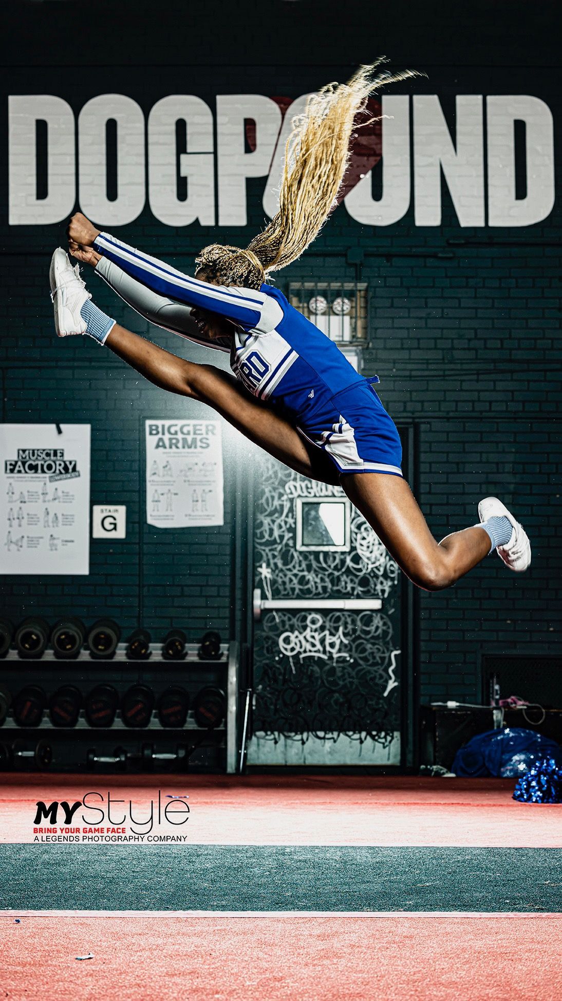 Cheerleader doing stunt