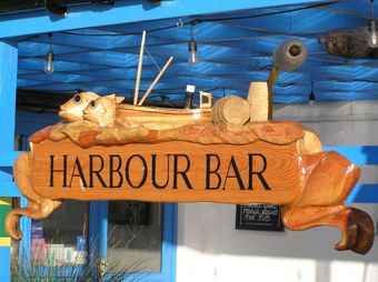 Sculpted pub sign by Robert Lawrence of Ingrained Culture